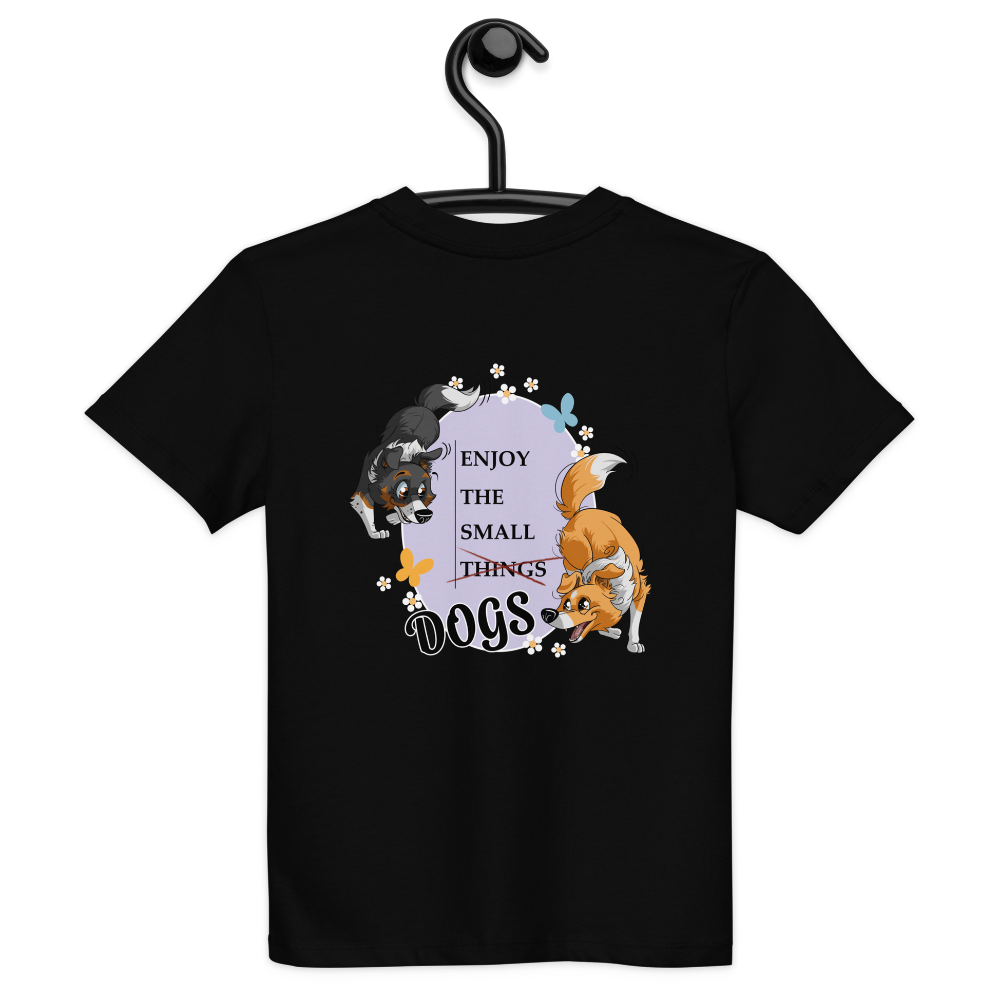 Niedliches Bio Kids-T-Shirt "Small Things Shelties" von Klexgetier. Das schwarze T-Shirt zeigt hübsche Shelties-Hunde und den Text "Enjoy the small things dogs". Eine süße, personalisierte Kleidung für kleine Hundefans.