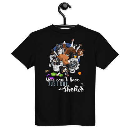 Einzigartige Grafik von Hunden auf einem schwarzen Bio Kids-T-Shirt "Just One" des Marken-Sortiments von Klexgetier, dem Webshop für Hundeliebhaber und Sportbegeisterte.