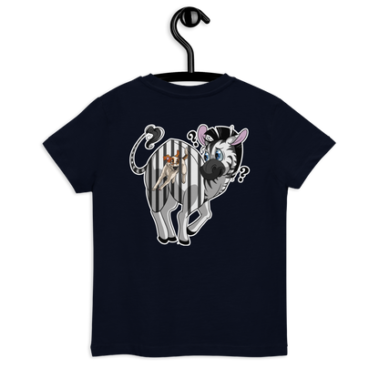 Bio-Kinder-T-Shirt "Zebra" mit niedlichem, gestreiftem Zebra-Motiv auf schwarzem Hintergrund.