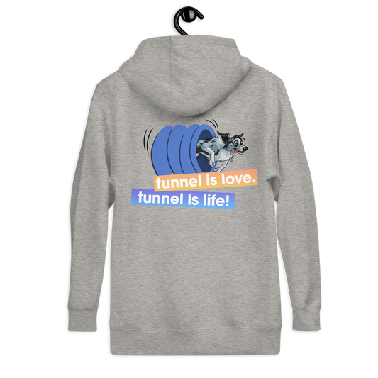 Grauer Unisex-Kapuzenpullover mit der Aufschrift "Tunnel is love. Tunnel is life!" und einer grafischen Illustration eines Agilityhundes, der durch einen Tunnel läuft. Dieses Produkt wird im Klexgetier-Webshop, dem Anbieter für Hundeliebhaber und Sportbegeisterte im Agility-Sport, angeboten.