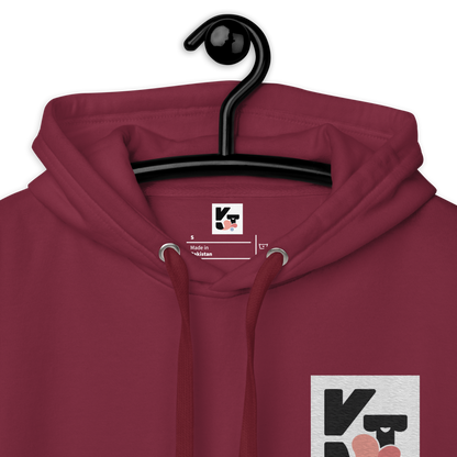 Unisex-Kapuzenpullover "Hütehund" von Klexgetier
Dieser dunkelrote Kapuzenpullover mit dem markanten Hütehund-Logo ist der perfekte Begleiter für Hundeliebhaber und Sportbegeisterte im Agility-Sport. Das hochwertige und bequeme Material sorgt für ein angenehmes Tragegefühl.