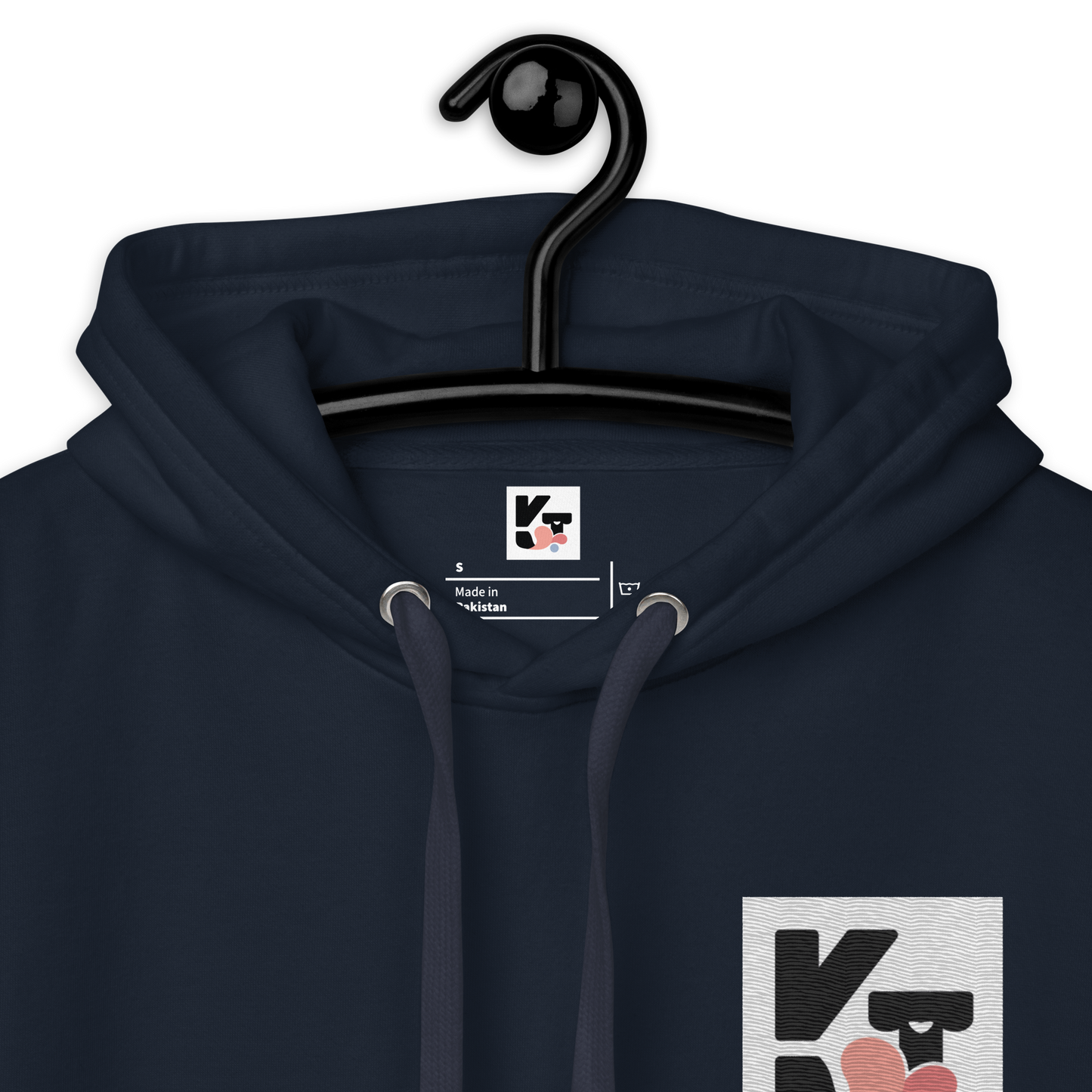 Unisex-Kapuzenpullover "Hütehund" aus dem Sortiment von Klexgetier - einem Webshop für Hundeliebhaber und Sportbegeisterte im Agility-Hundesport. Das Oberteil mit Kapuze zeigt das Logo des Markennamens und ist in einem einfarbigen, dunklen Design gehalten.